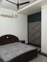 2 BHK + Pooja Room 170 Sq.Yd. Builder Floor in SectoR-9/11