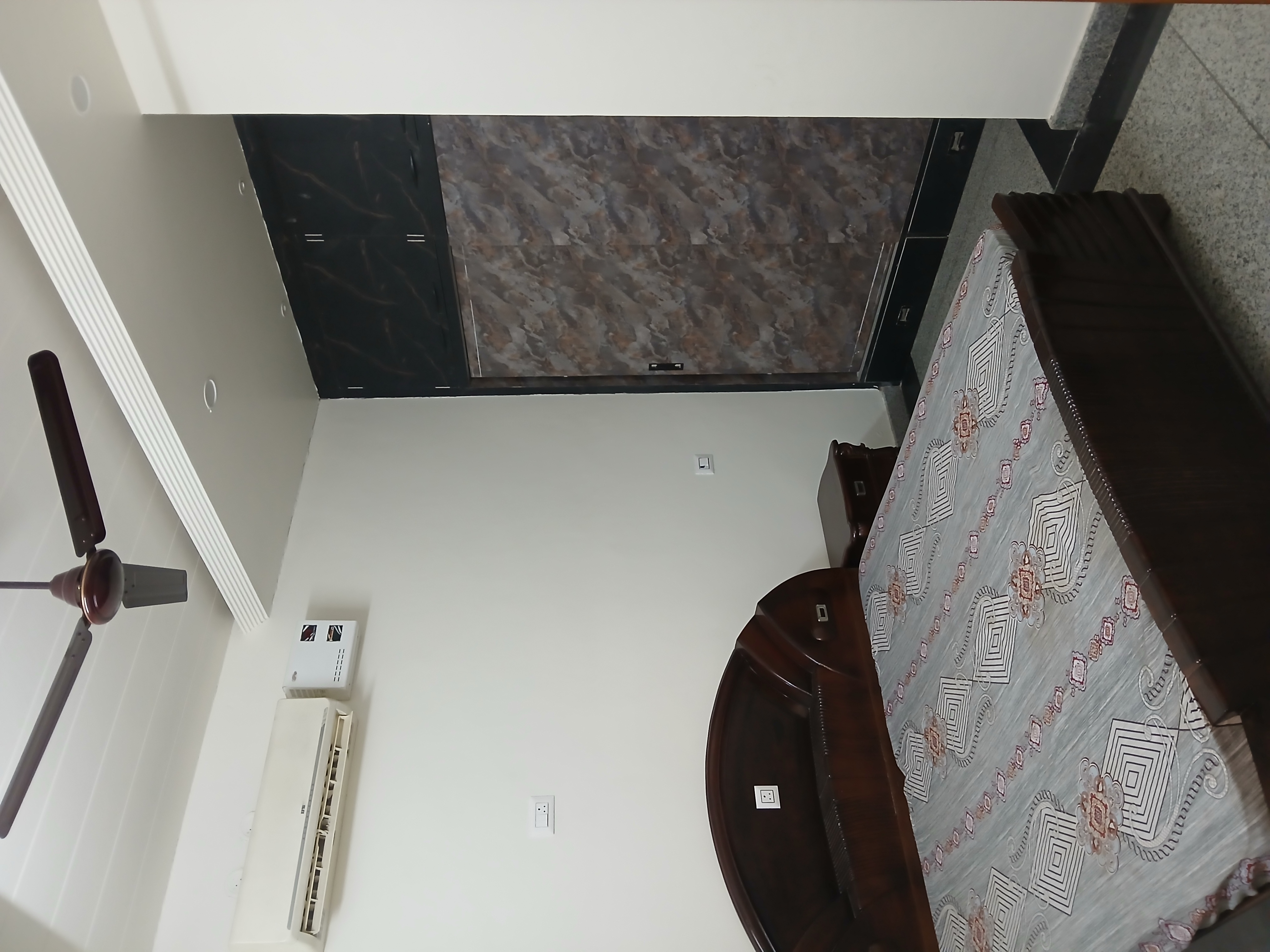 2 BHK + Pooja Room Builder Floor For Rent in SectoR-9/11