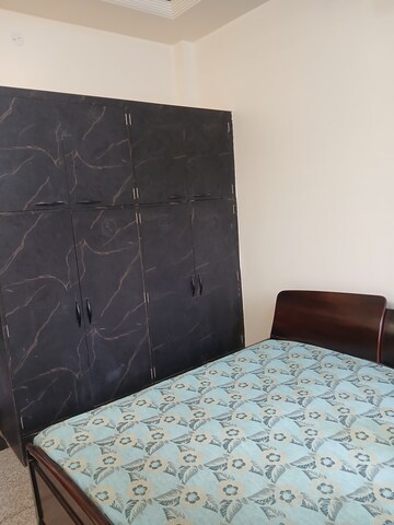 Furnished Amenities in 2 BHK Builder Floor at Sector 9 – for Rent