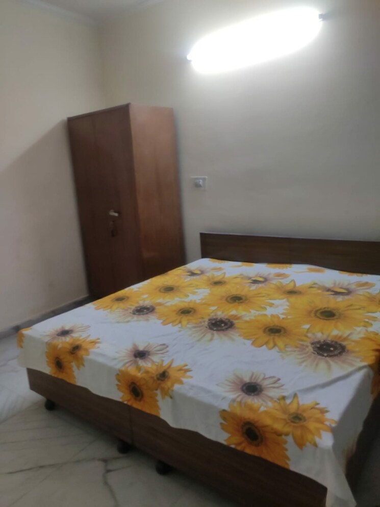 Bedroom, mansarover garden 2.5 Bedroom 950 Sq.Ft. Builder Floor In Mansarover Garden Delhi 9638931