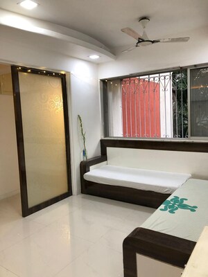Bedroom in 1 BHK Apartment at Andheri West – for Rent