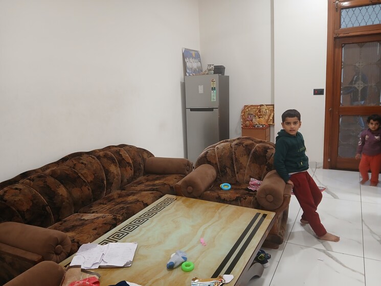 Living Room, sector 9 2 Bedroom 350 Sq.Yd. Builder Floor In Sector 9 Hisar 9638936