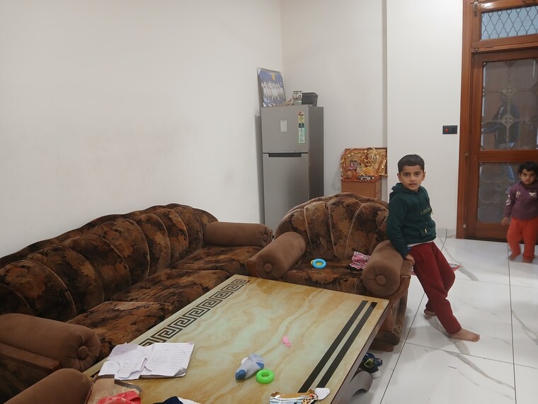 Living Room, sector 9 2 Bedroom 350 Sq.Yd. Builder Floor In Sector 9 Hisar 9638936