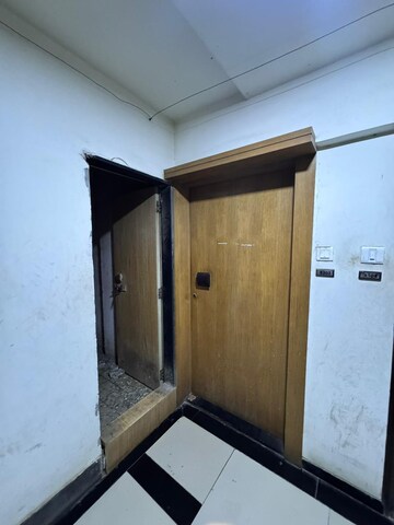 Room in 3 BHK Apartment at Andheri West – for Rent