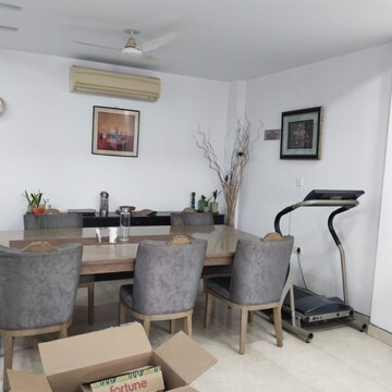 Living Room in 3 BHK Builder Floor at Panchsheel Enclave – for Rent