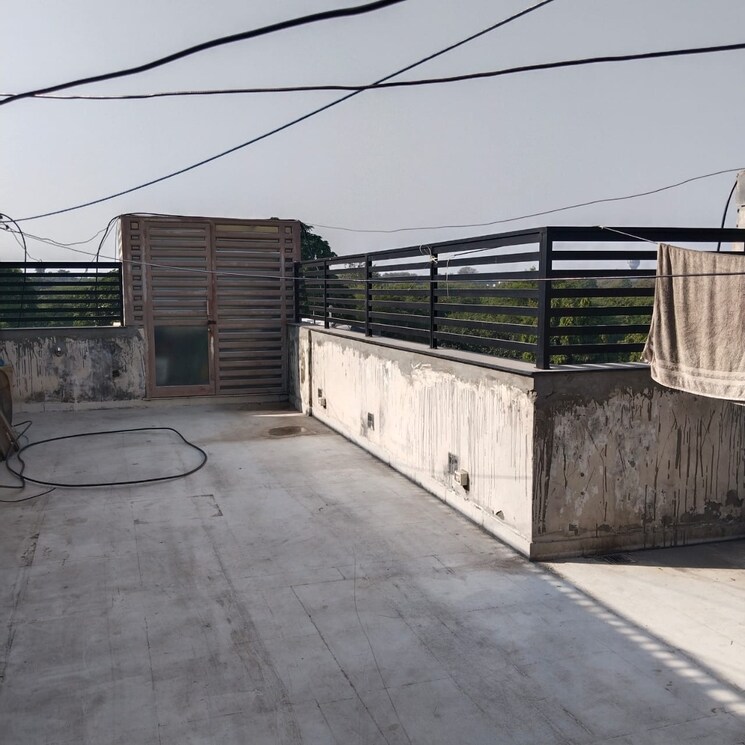 Terrace, panchsheel enclave 3 Bedroom 2000 Sq.Ft. Builder Floor In Panchsheel Enclave Delhi 9638945