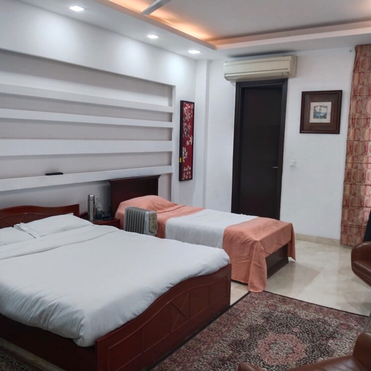 Bedroom, panchsheel enclave 3 Bedroom 2000 Sq.Ft. Builder Floor In Panchsheel Enclave Delhi 9638945