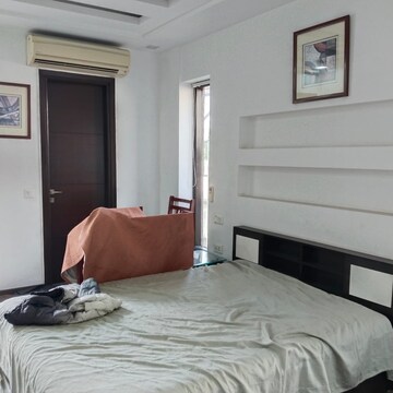 Bedroom in 3 BHK Builder Floor at Panchsheel Enclave – for Rent