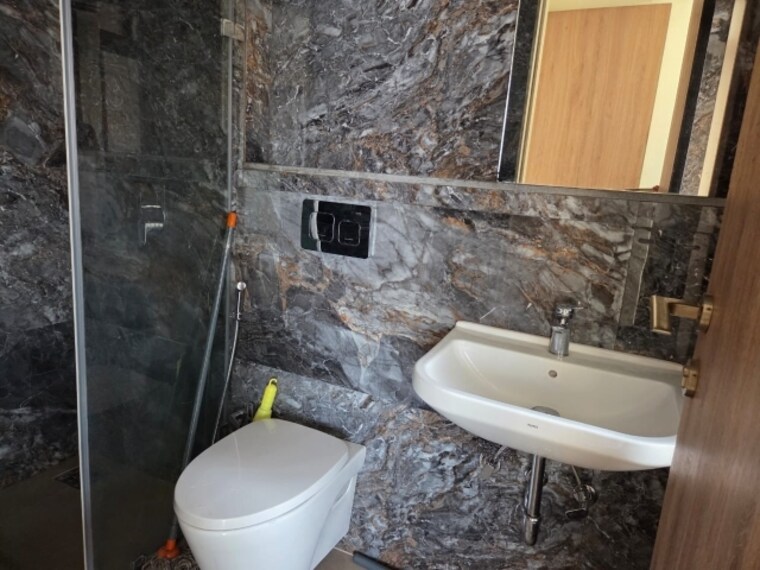 Bathroom, darshan-rico 3 Bedroom 1200 Sq.Ft. Apartment In Lower Parel Mumbai 9638943