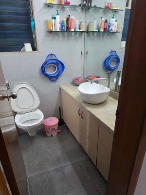 Bathroom in 3 BHK Apartment at Celestia Spaces, Parel – for Rent