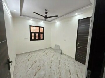 Bedroom in 2.5 BHK Builder Floor at Ramesh Nagar – for Rent