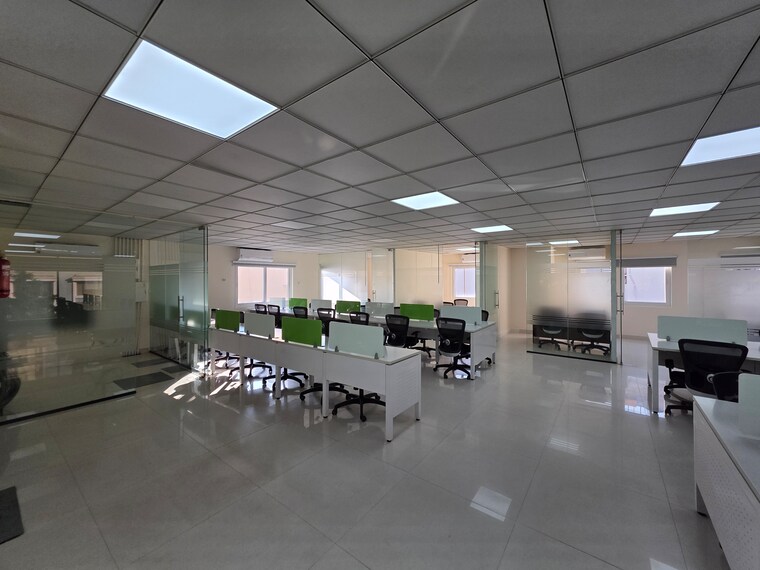  Parking, madhapur Commercial Office Space 2000 Sq.Ft. In Madhapur Hyderabad 9638959