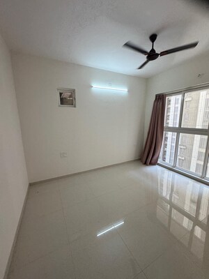1 BHK Apartment For Rent in Lodha Amara, Kolshet Road