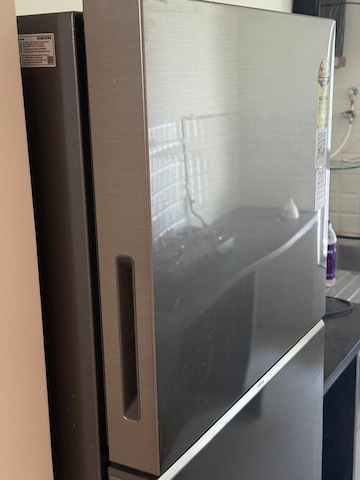 Bathroom in 2 BHK Apartment at Kalpataru Immensa, Kolshet Road – for Rent