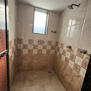 Bathroom in 1 BHK Apartment at Dombivli East – for Rent