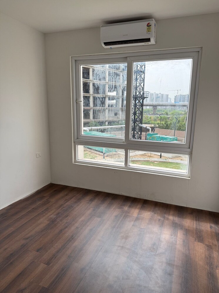 Room, hero-homes-gurgaon 2 Bedroom 1099 Sq.Ft. Apartment In Sector 104 Gurgaon 9638974