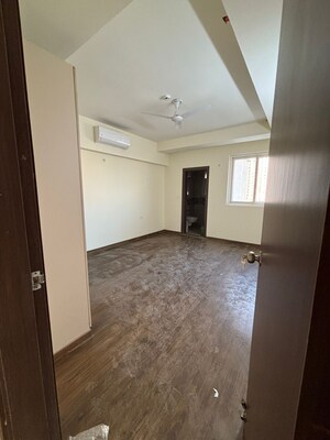 Room in 4 BHK Apartment at ATS Triumph, Dhanwapur – for Rent
