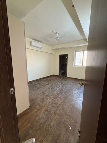 Room in 4 BHK Apartment at ATS Triumph, Dhanwapur – for Rent