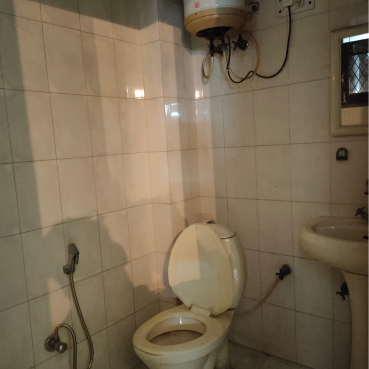 Bathroom, malviya nagar 1 Bedroom 600 Sq.Ft. Builder Floor In Malviya Nagar Delhi 9638979