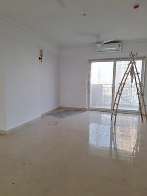 Room in 3.5 BHK Apartment at ATS Tourmaline, Sector 109 – for Rent