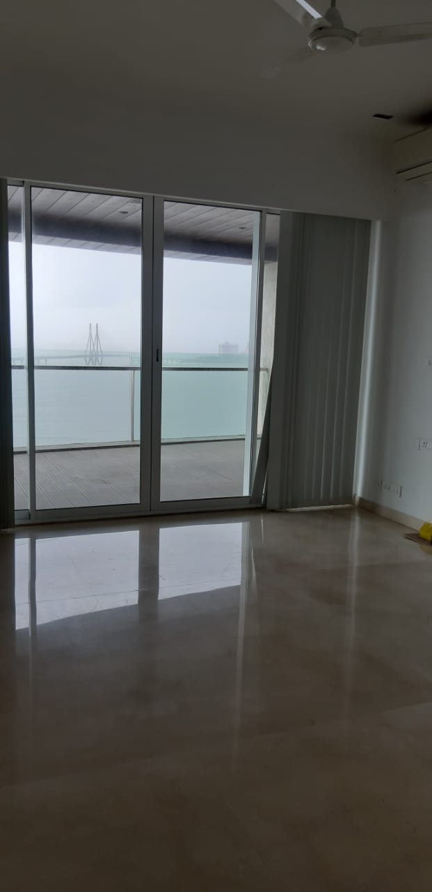 4 BHK Apartment For Rent in Bayview Terraces