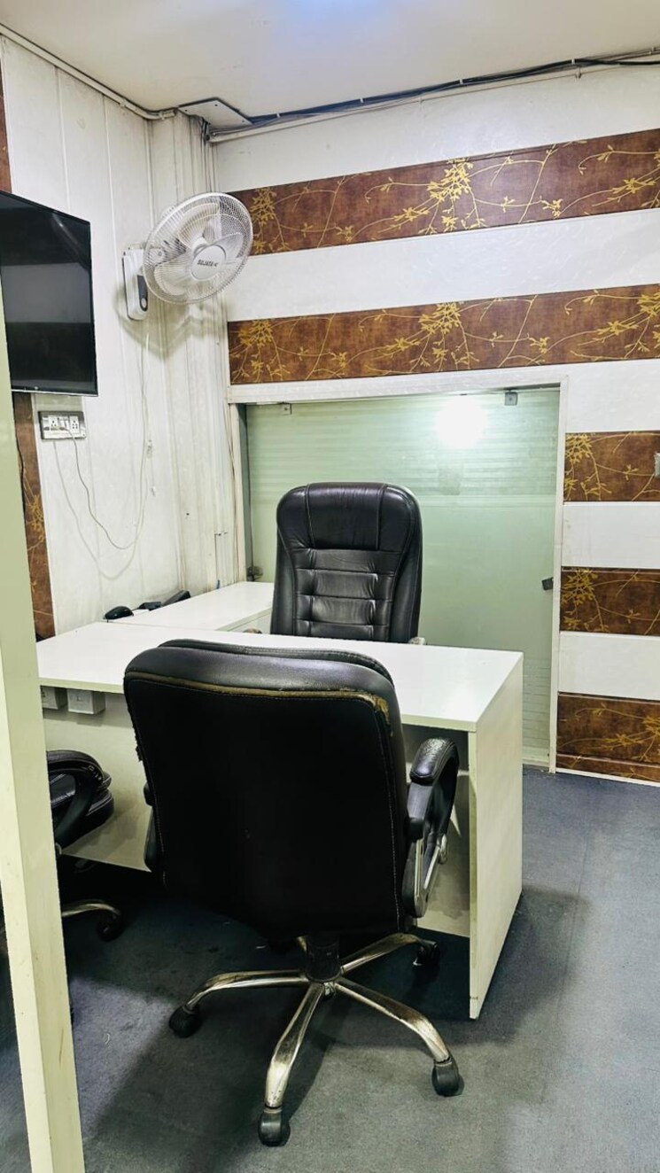 Team Area, janakpuri Commercial Office Space 1650 Sq.Ft. In Janakpuri Delhi 9638998