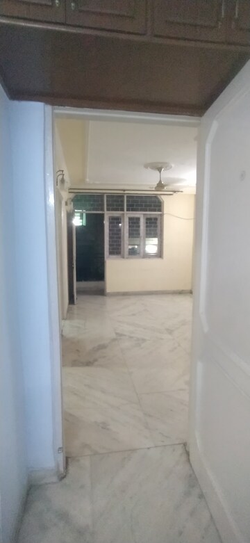 Room in 2 BHK Builder Floor at Khirki Extension – for Rent