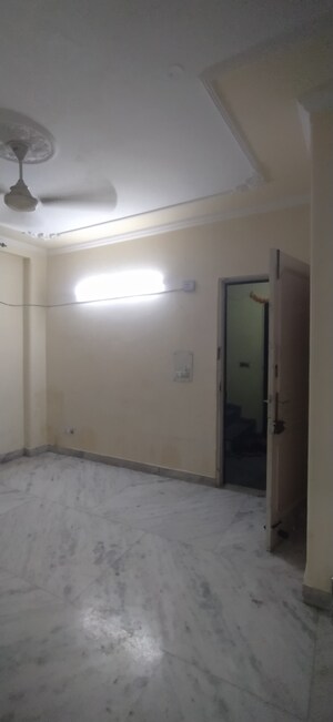 Room in 2 BHK Builder Floor at Khirki Extension – for Rent