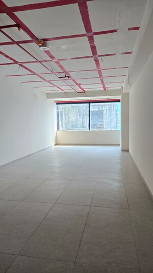 Room in  Office Space at Bhoomi 9 Business Bay, Malad West – for Rent