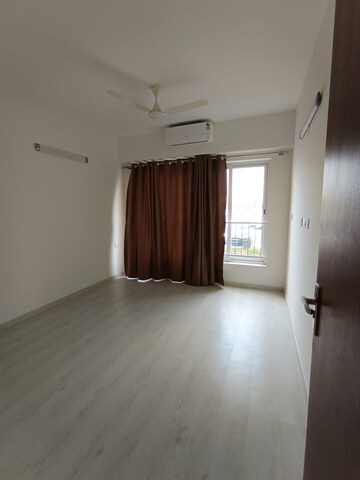 Room in 2 BHK Apartment at Shapoorji Pallonji Joyville Gurgaon, Sector 102a – for Rent