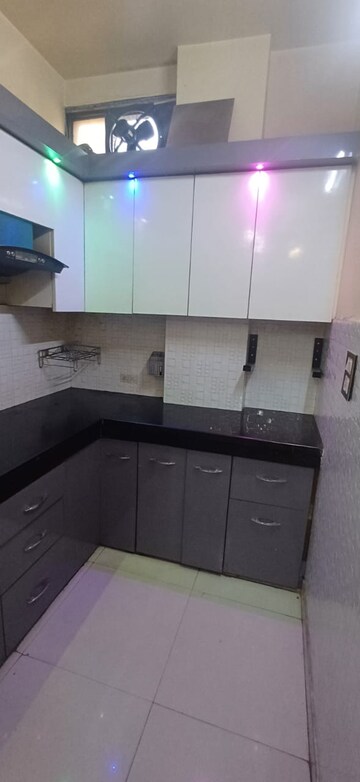 1 BHK Apartment For Rent in Sector 14 Dwarka