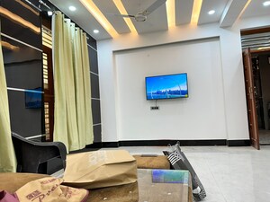 Master Bedroom in 3 BHK Builder Floor at Ansal Plaza Sector-23, Sector 23 – for Rent