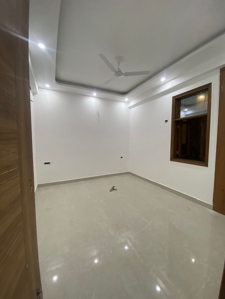 Room, palam vihar extension 2 Bedroom 750 Sq.Ft. Builder Floor In Palam Vihar Extension Gurgaon 9639037