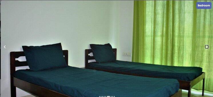 Bedroom, kavesar Pg For Boys In Kavesar 9639036