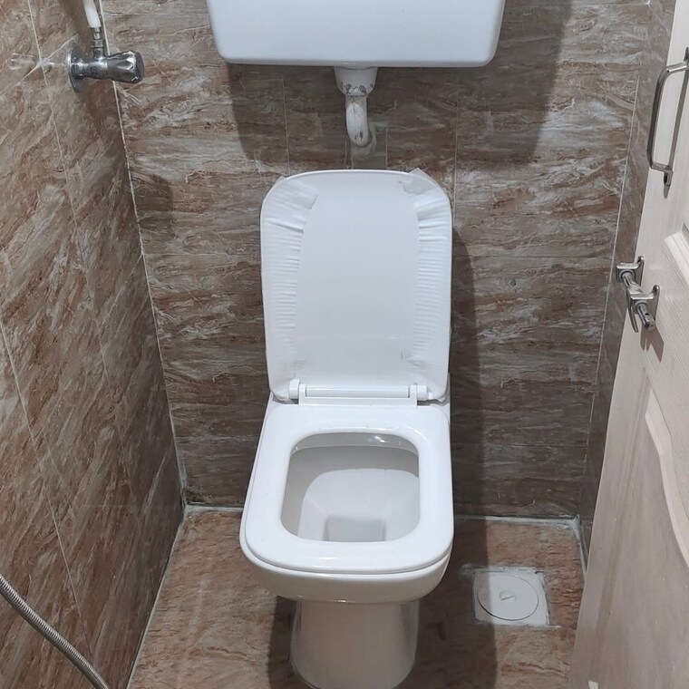 Bathroom, nirmal-zircon 2 Bedroom 1000 Sq.Ft. Apartment In Moti Nagar Mumbai 9639055