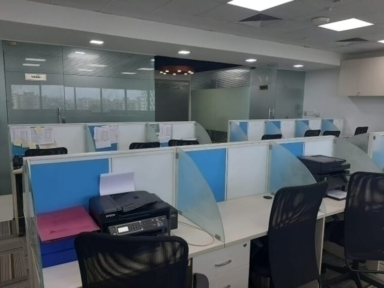 Team Area, sector 54 Commercial Office Space 3000 Sq.Ft. In Sector 54 Gurgaon 9639081