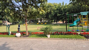 4 BHK Villa – Garden View at RWA Residential Society Sector 46, Sector 46 - for Rent