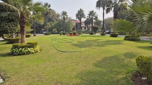 4 BHK Villa – Garden View at RWA Residential Society Sector 46, Sector 46 - for Rent