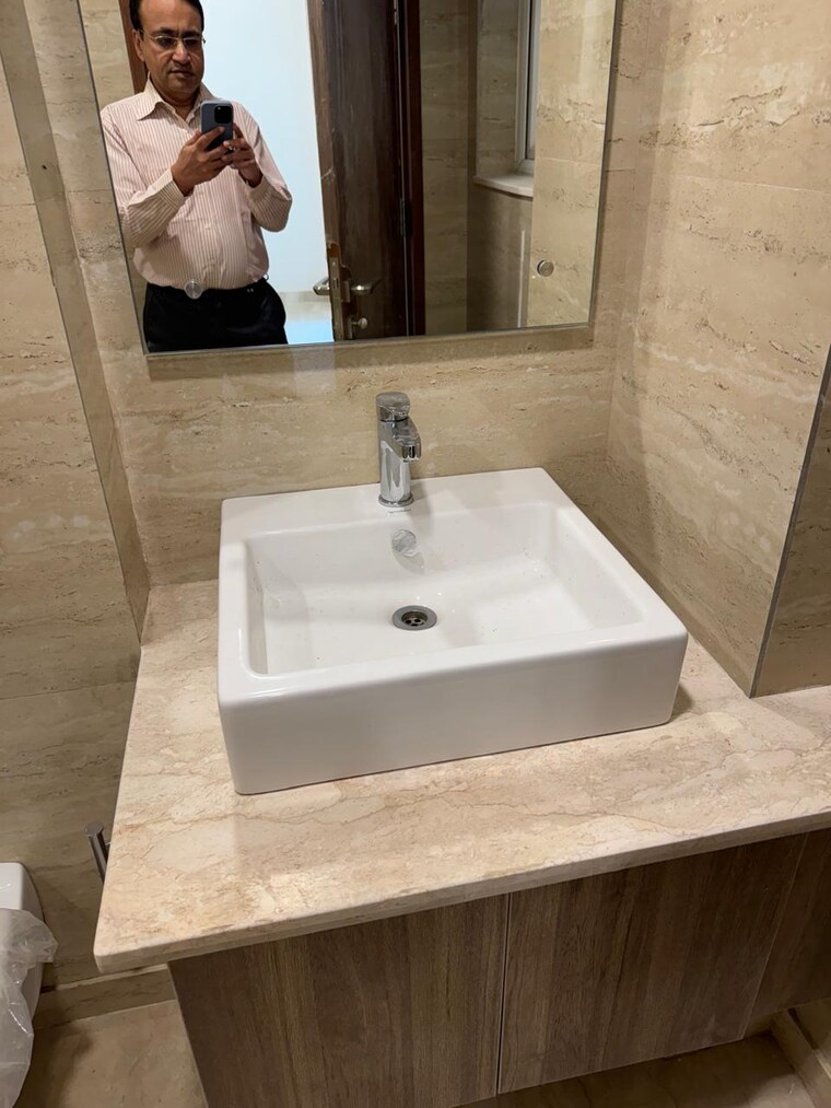 Bathroom, ambience-creacions 3 Bedroom 3090 Sq.Ft. Apartment In Sector 22 Gurgaon 9639111