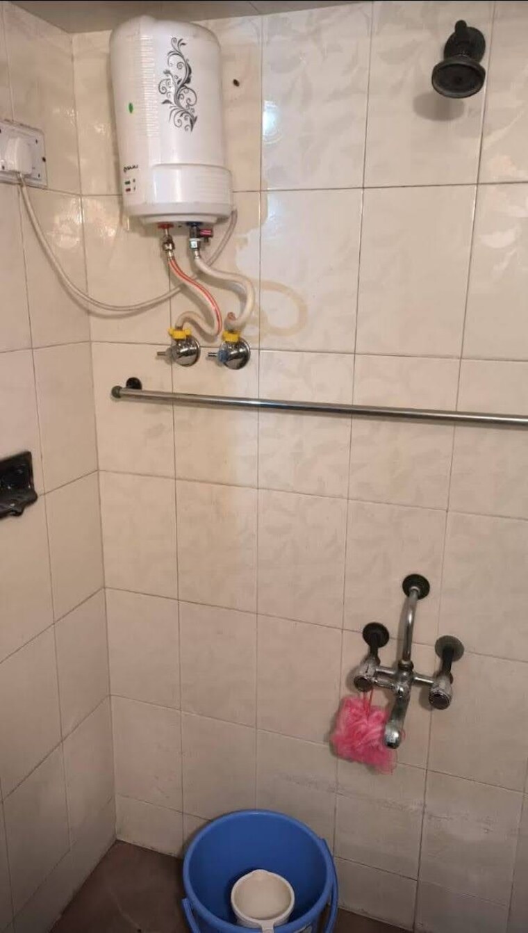 Bathroom, shiv-mahima 1 Bedroom 450 Sq.Ft. Apartment In Malad West Mumbai 9639129