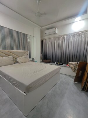 Bedroom in 2 BHK Apartment at Kiran Towers, Malad West – for Rent