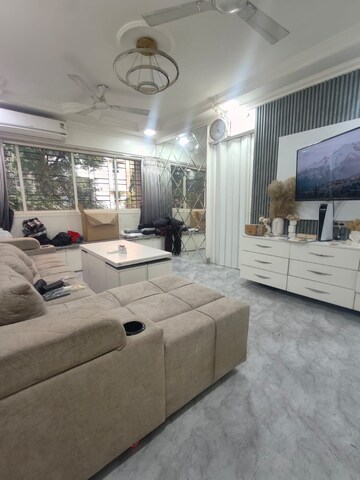 2 BHK Apartment For Rent in Kiran Towers, Malad West