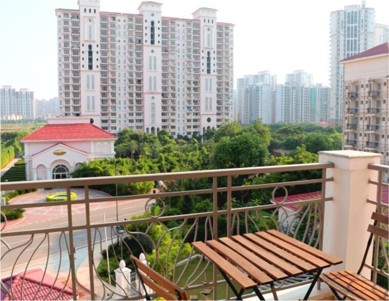 Balcony, dlf-regal-gardens 2.5 Bedroom 1535 Sq.Ft. Apartment In Sector 90 Gurgaon 9639147