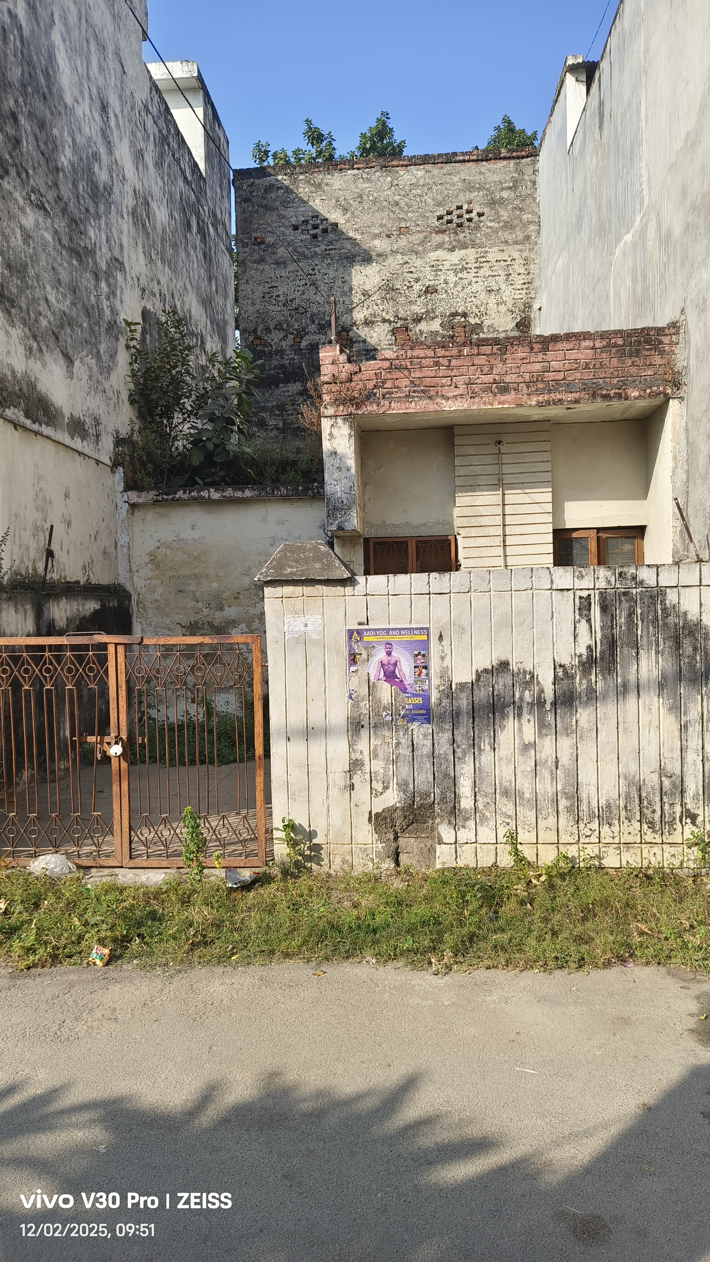 2 BHK + Extra Room Independent House For Sale in 650 Sqft Awas Vikas Condi