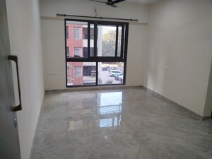 Room in 1 BHK Apartment at Ajmera Boulevard, Malad West – for Rent