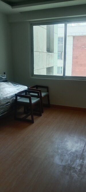 Room in 4 BHK Apartment at C Scheme – for Rent