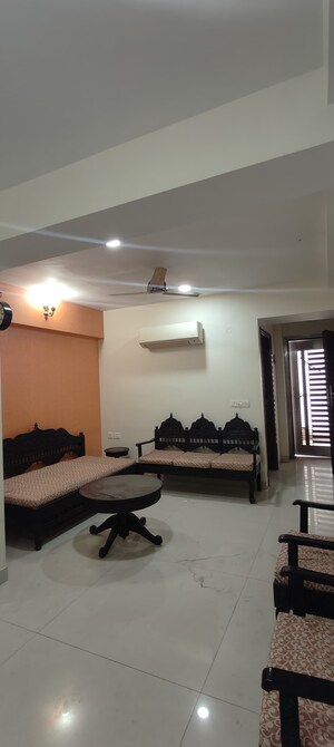 Living Room in 3 BHK Apartment at Siddharth Nagar – for Rent