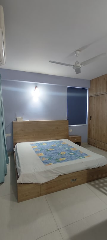 Bedroom in 3 BHK Apartment at Siddharth Nagar – for Rent