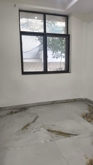 Room in 3 BHK Builder Floor at Boutique Residential Apartments A 3 2, Vasant Vihar – for Rent