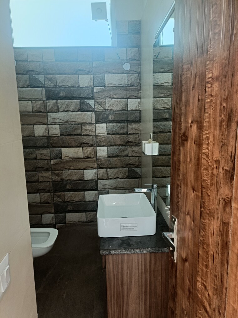 Bathroom, sector 52 3 Bedroom 2300 Sq.Ft. Builder Floor In Sector 52 Gurgaon 9639240